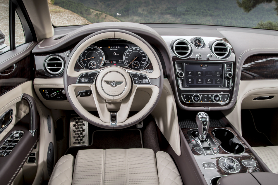 В Сеть слили фотографии интерьера и экстерьера Bentley Bentayga 2021 модельного год Фото 3