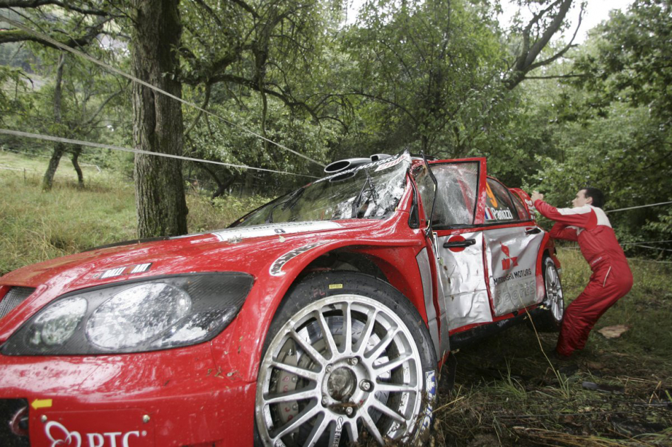 Mitsubishi Lancer WRC 04 авария