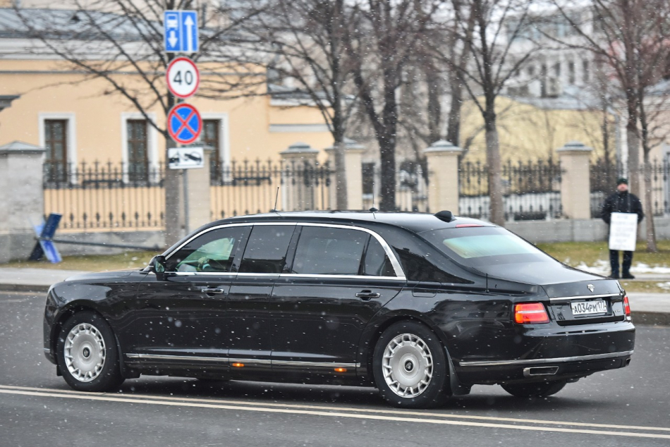 Минобороны купит легковой автомобиль за 30 миллионов рубле Фото 2
