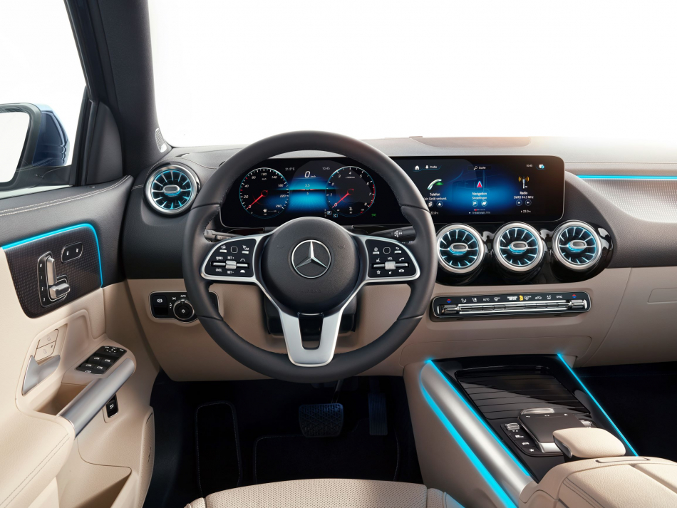 У Mercedes-Benz наконец появился компактный кроссове Фото 6