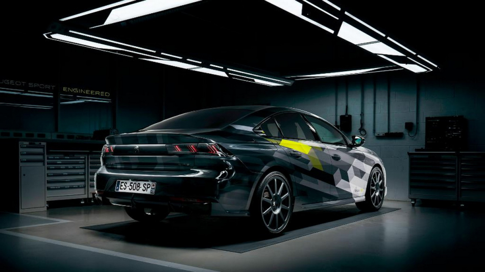 Самым мощным Peugeot станет 400-сильный гибри Фото 3