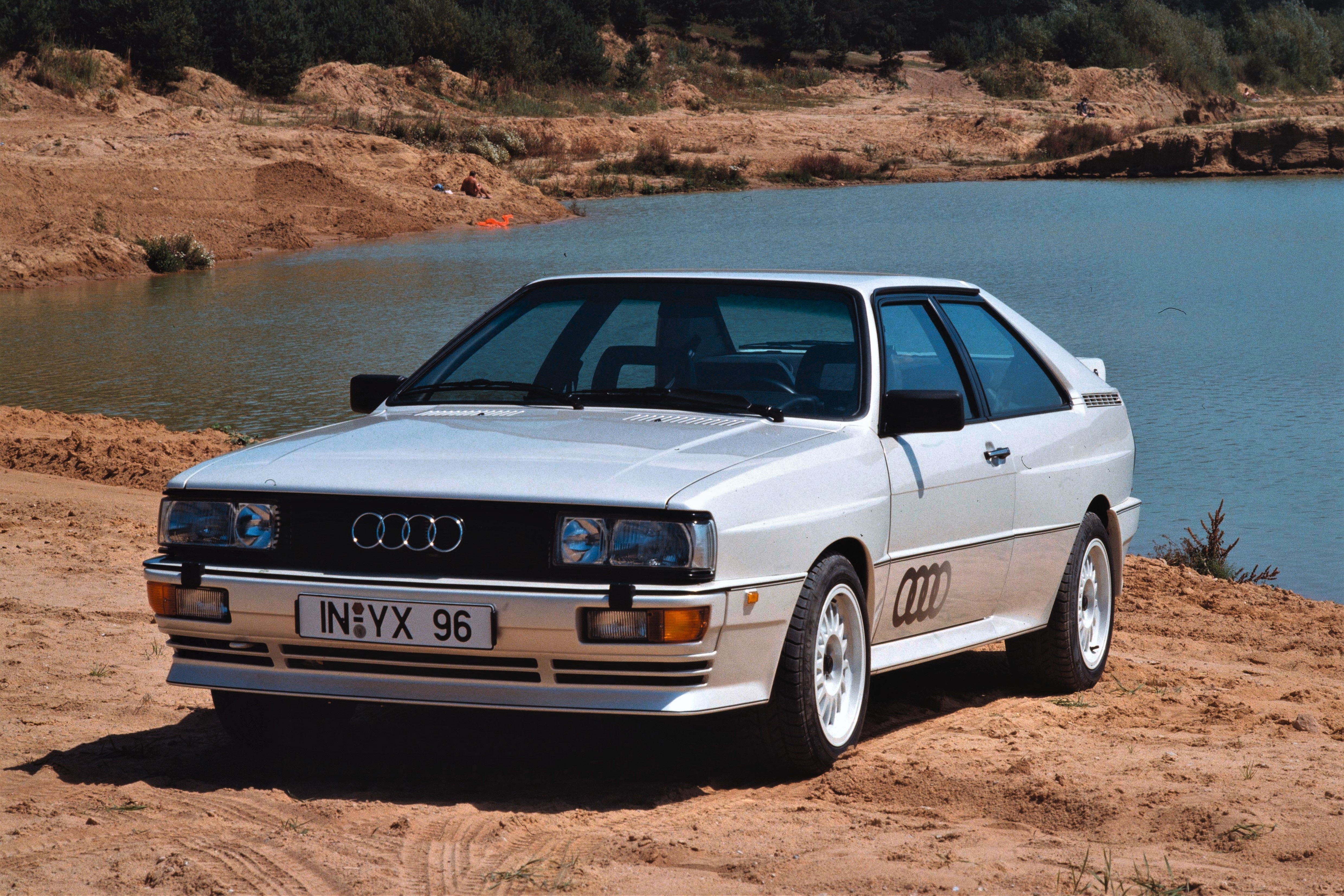 Ауди первого поколения. Ауди кватро 91. Ауди 100 кватро. Audi quattro Sport 1989. Audi Coupe quattro 1989.
