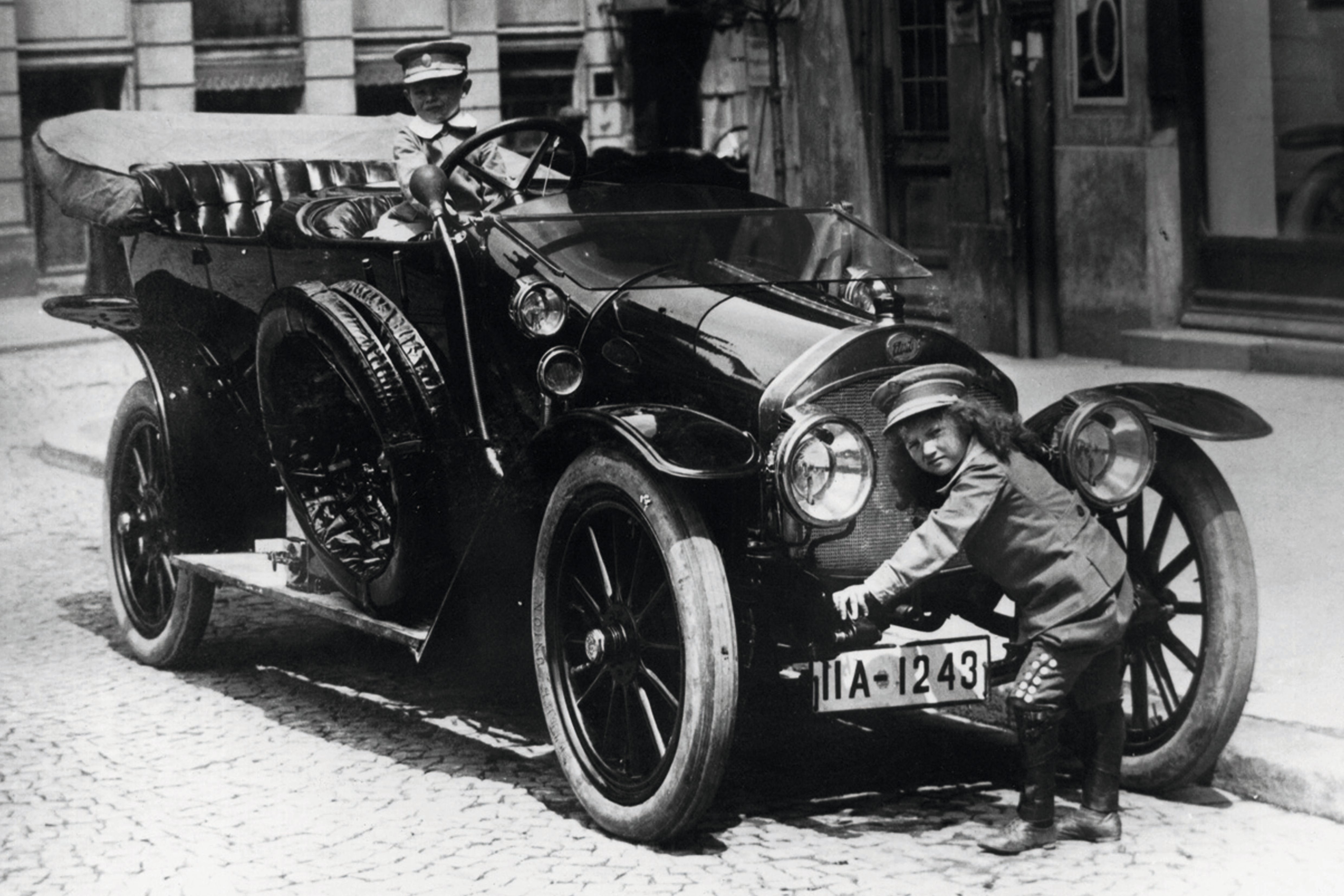 Немецкие машины история. Audi Type a (1910). Audi Typ a 1910. Audi Type k 1921. Audi Type b 1911.