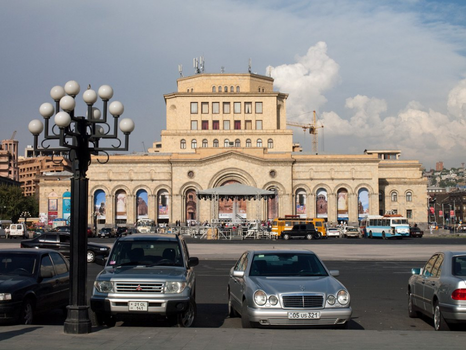 Как оформить армянскую машину