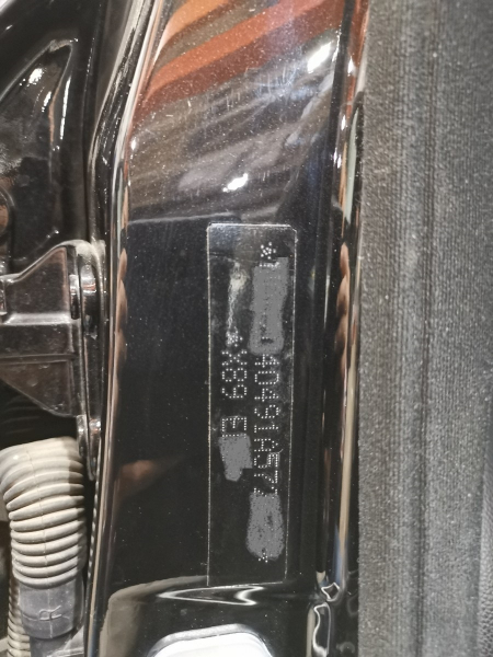 Дополнительная полицейская маркировка на автомобиль. Доп маркировка вин. Дополнительные маркировочные обозначения автомобиля. Дополнительная маркировка vin. Номер рамы на bobcat s175.